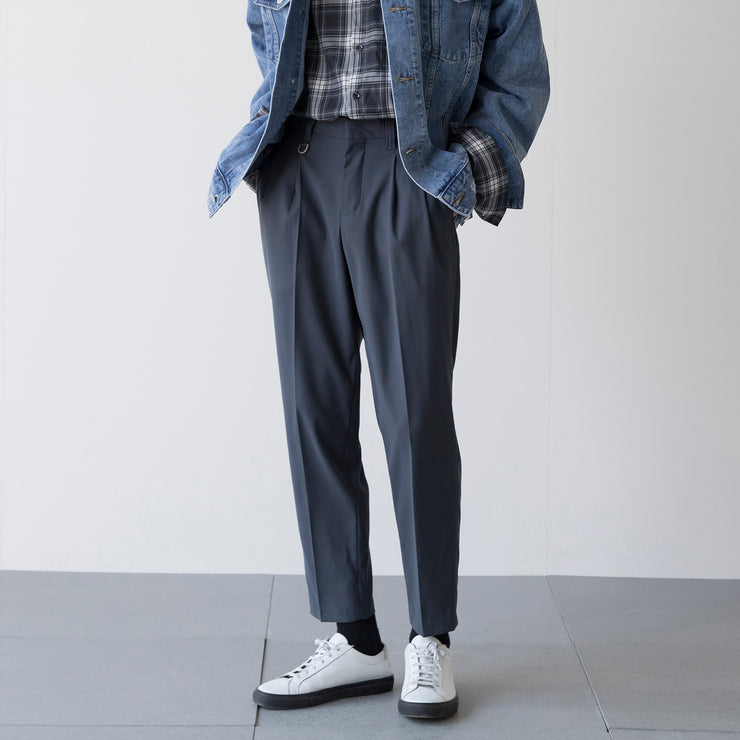 Loose trousers
