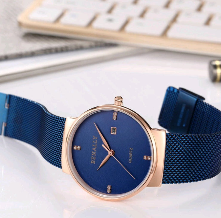 Ultra-thin diamond scale simple business men&