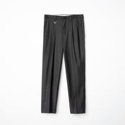 Loose trousers