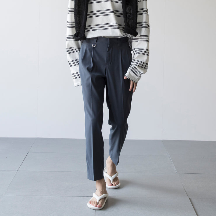 Loose trousers