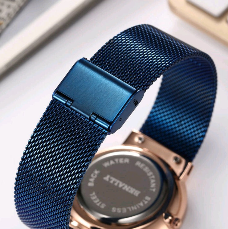 Ultra-thin diamond scale simple business men&